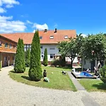 Sonnige In Huddingen In Waldnaehe *