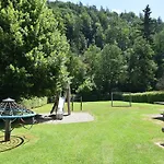 Sonnige In Huddingen In Waldnaehe